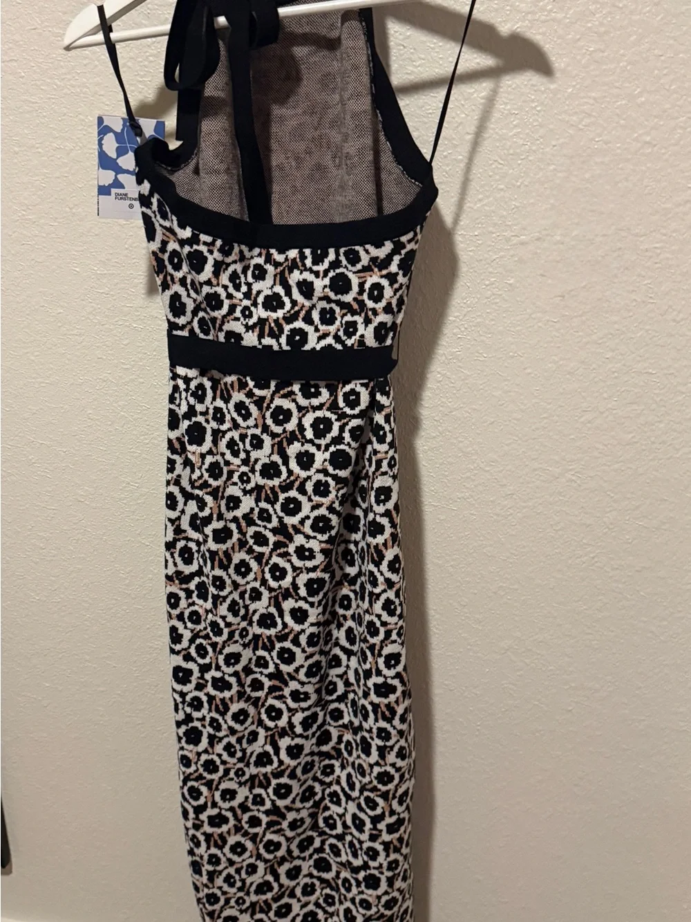 Diane Von Furstenberg Black and Tan Luxury Soft Knit Dress, Large